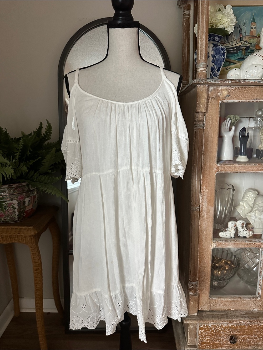 Women’s White Cotton Eyelet Mini Dress